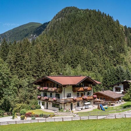 Landhaus Ifangl Mayrhofen Exterior foto